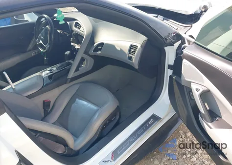 2014 Chevrolet Corvette из США, поврежденный, VIN 1G1YF2D76E5133952